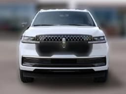 Lincoln Navigator Premiere 4x4 2027 — side view
