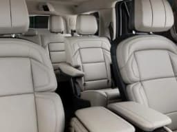 Lincoln Navigator Premiere 4x4 2027 — side view