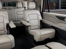 Lincoln Navigator Premiere 4x4 2027 — side view