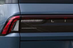 Lincoln Navigator Premiere 4x4 2027 — side view