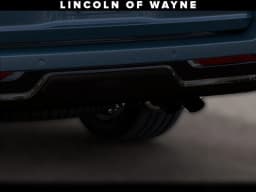 Lincoln Navigator Premiere 4x4 2027 — side view