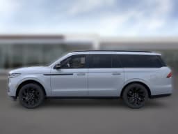 Lincoln Navigator L Reserve 4x4 2026 — side view