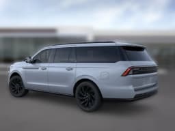 Lincoln Navigator L Reserve 4x4 2026 — side view
