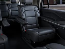 Lincoln Navigator L Reserve 4x4 2027 — side view