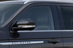 Lincoln Navigator L Reserve 4x4 2027 — side view