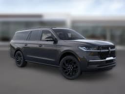 Lincoln Navigator L Reserve 4x4 2026 — side view