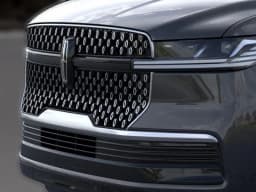 Lincoln Navigator L Reserve 4x4 2026 — side view