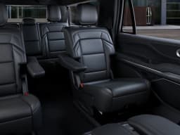 Lincoln Navigator L Reserve 4x4 2027 — side view