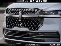 Lincoln Navigator L Reserve 4x4 2027 — side view