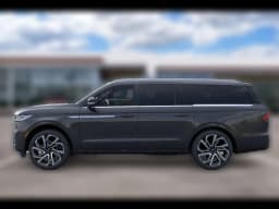 Lincoln Navigator L Reserve 4x4 2026 — side view