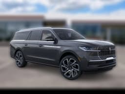 Lincoln Navigator L Reserve 4x4 2026 — side view