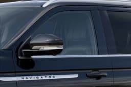 Lincoln Navigator L Premiere 4x4 2027 — side view
