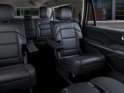 Lincoln Navigator L Premiere 4x4 2027 — side view