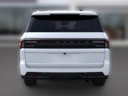 Lincoln Navigator L Black Label 4x4 2026 — side view