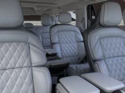 Lincoln Navigator L Black Label 4x4 2026 — side view