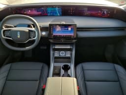 Lincoln Nautilus Premiere AWD 2026 — side view