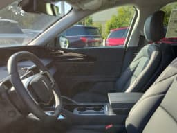 Lincoln Nautilus Premiere AWD 2026 — side view