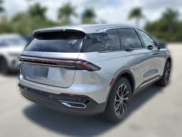 Lincoln Nautilus Premiere AWD 2026 — side view