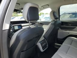 Lincoln Nautilus Premiere AWD 2026 — side view