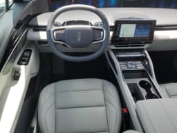 Lincoln Nautilus Premiere AWD 2026 — side view