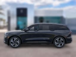 Lincoln Nautilus Premiere AWD 2026 — side view