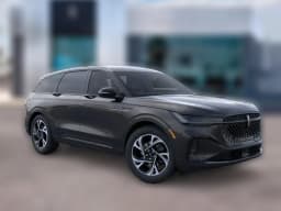 Lincoln Nautilus Premiere AWD 2026 — side view