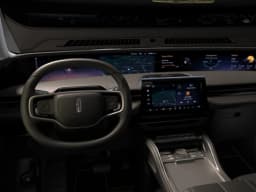 Lincoln Nautilus Premiere AWD 2026 — side view