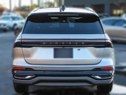 Lincoln Nautilus Reserve AWD 2026 — side view