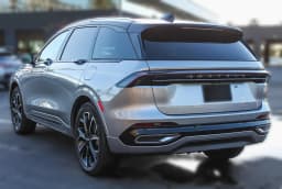 Lincoln Nautilus Reserve AWD 2026 — side view
