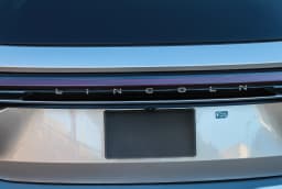 Lincoln Nautilus Reserve AWD 2026 — side view