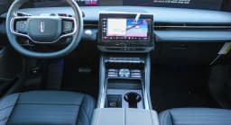 Lincoln Nautilus Reserve AWD 2026 — side view