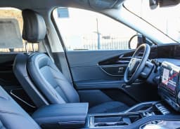 Lincoln Nautilus Reserve AWD 2026 — side view