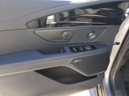 Lincoln Nautilus Reserve AWD 2026 — side view