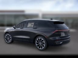 Lincoln Nautilus Reserve AWD 2026 — side view