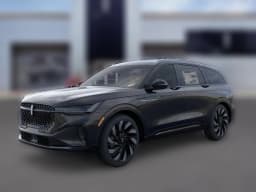 Lincoln Nautilus Reserve AWD 2026 — side view