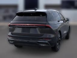 Lincoln Nautilus Reserve AWD 2026 — side view