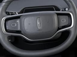 Lincoln Nautilus Reserve AWD 2026 — side view
