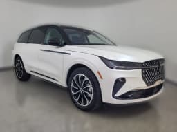 Lincoln Nautilus Reserve AWD 2026 — side view