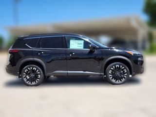 Nissan Rogue Dark Armor AWD Nissan Rogue Dark Armor AWD