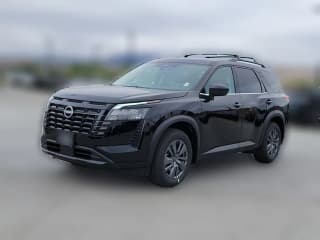 Nissan Pathfinder SV 4WD Nissan Pathfinder SV 4WD
