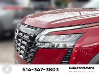 Nissan Pathfinder SL 4WD Nissan Pathfinder SL 4WD