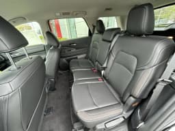 Nissan Pathfinder SL 4WD 2026 — side view