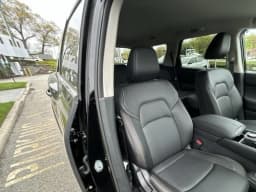 Nissan Pathfinder SL 4WD 2026 — side view