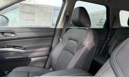Nissan Pathfinder SL 4WD 2026 — side view