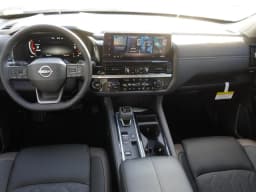 Nissan Pathfinder Platinum 2WD 2026 — side view