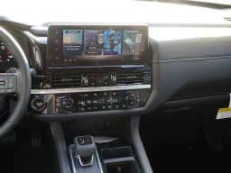 Nissan Pathfinder Platinum 2WD 2026 — side view