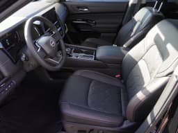 Nissan Pathfinder Platinum 2WD 2026 — side view