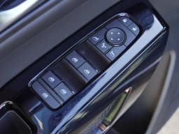 Nissan Pathfinder Platinum 2WD 2026 — side view