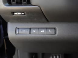 Nissan Pathfinder Platinum 2WD 2026 — side view