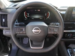 Nissan Pathfinder Platinum 2WD 2026 — side view